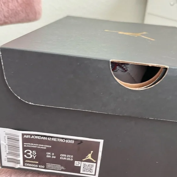 Shoes - Picture 2 of 2